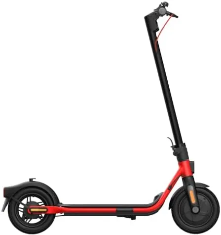 Segway-Ninebot D38E visto de perfil mostrando las ruedas neumáticas de 10 pulgadas y el cuadro de aluminio